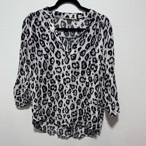 Entro Leopard Print Black and Gray Blouse Size Large